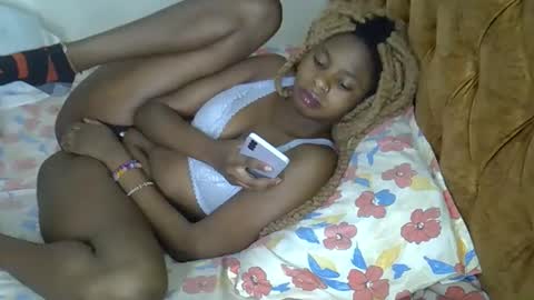 annabellapretty online show from October 9, 11:19 am