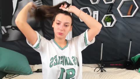 annabishop online show from February 2, 3:32 am