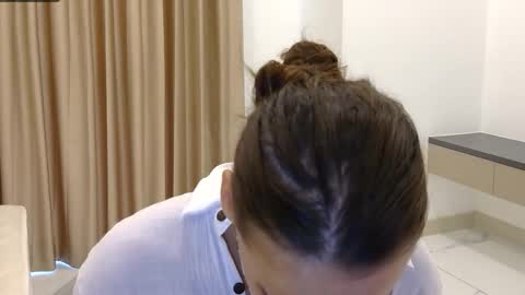 annabishop online show from October 24, 12:30 am