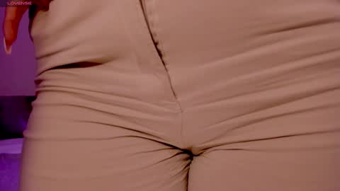 Anna Brooks  online show from January 14, 7:53 pm