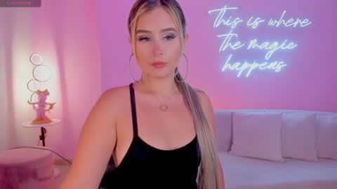 Anna Brooks  online show from January 20, 7:46 pm