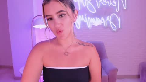 Anna Brooks  online show from January 28, 2:00 am