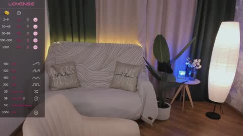 Anna online show from December 12, 8:57 am