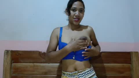 Snapshot of annahhotgirl chatting on February 5, 10:01 pm annahhotgirl online show from February 5, 10:01 pm