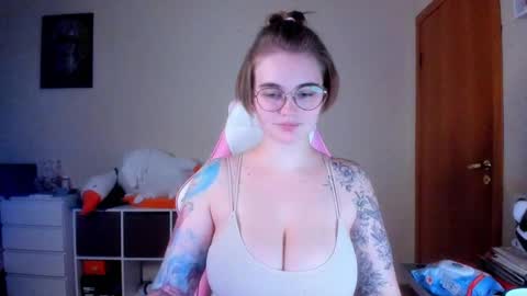 AnnaRoading online show from February 14, 9:10 pm