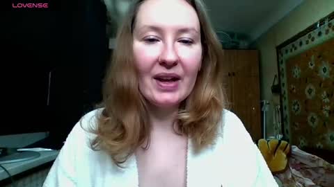 Snapshot of annaxlovers chatting on February 25, 7:42 am AnnaXLovers online show from February 25, 7:42 am