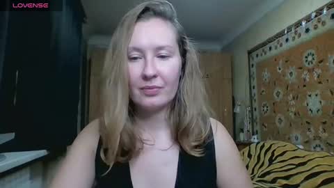 Snapshot of annaxlovers chatting on October 28, 3:47 pm AnnaXLovers online show from October 28, 3:47 pm