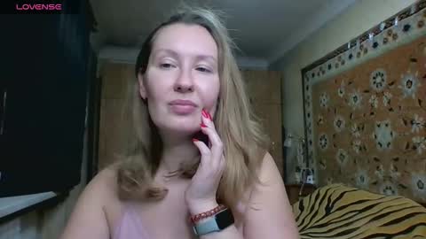 Snapshot of annaxlovers chatting on November 6, 2:40 pm AnnaXLovers online show from November 6, 2:40 pm