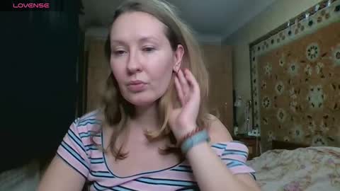 Snapshot of annaxlovers chatting on November 24, 12:49 pm AnnaXLovers online show from November 24, 12:49 pm