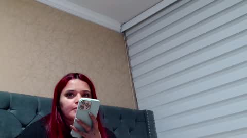 Snapshot of anne_julienne chatting on September 17, 12:34 am online show from September 17, 12:34 am