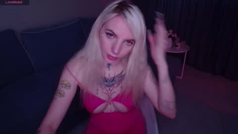 Snapshot of annetenet chatting on September 28, 7:36 am Annet online show from September 28, 7:36 am