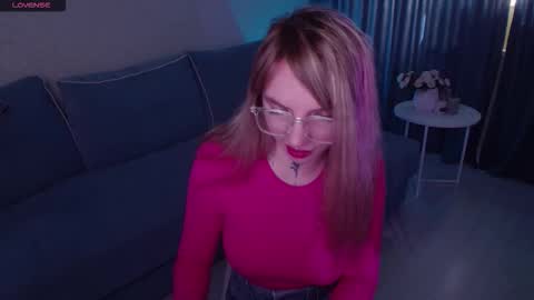 Snapshot of annetenet chatting on October 5, 8:12 am Annet online show from October 5, 8:12 am