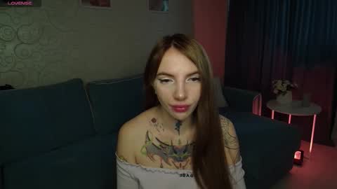 Snapshot of annetenet chatting on November 20, 8:14 am Annet online show from November 20, 8:14 am