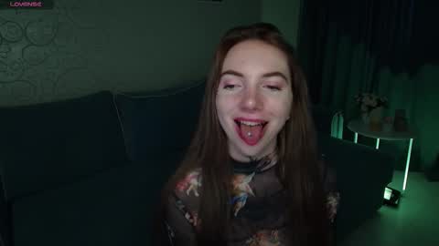 Snapshot of annetenet chatting on November 29, 9:23 am Annet online show from November 29, 9:23 am