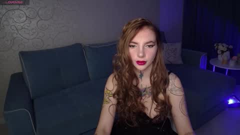 Snapshot of annetenet chatting on December 5, 9:18 am Annet online show from December 5, 9:18 am