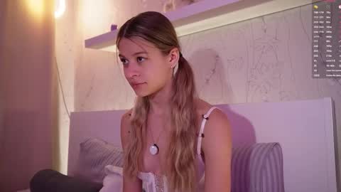 Snapshot of anneverity chatting on September 27, 7:19 pm Anne online show from September 27, 7:19 pm