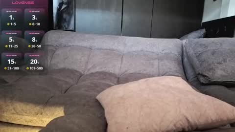 Anni online show from September 27, 9:20 pm