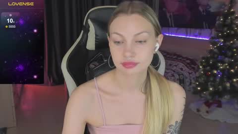 Annie online show from February 26, 7:38 pm