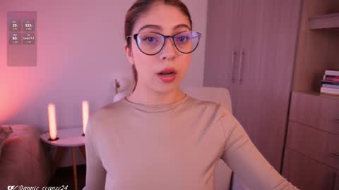 Annie Evans online show from November 2, 9:17 pm