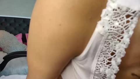 Annie lii online show from September 30, 2:22 pm