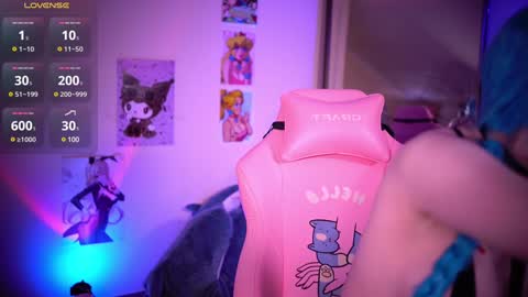 Annie May   online show from December 8, 2:52 pm