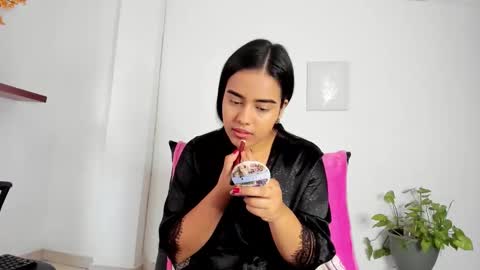 Snapshot of annie_sweet6 chatting on October 1, 2:01 pm Annie online show from October 1, 2:01 pm