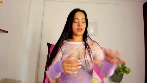 Snapshot of annie_sweet6 chatting on October 3, 1:41 pm Annie online show from October 3, 1:41 pm