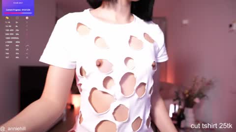 Snapshot of anniehillofficial_ chatting on January 22, 1:20 am anniehillofficial_ online show from January 22, 1:20 am