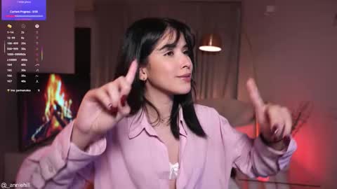 Snapshot of anniehillofficial_ chatting on November 7, 9:15 pm anniehillofficial_ online show from November 7, 9:15 pm