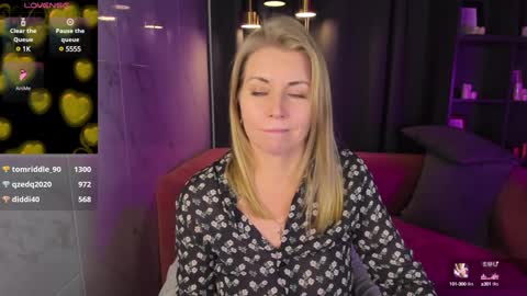 Annie online show from December 19, 12:56 pm