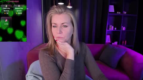 Annie online show from February 25, 5:52 am