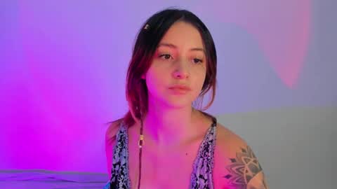 Annie online show from November 25, 2:11 am