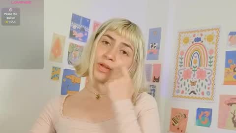 Snapshot of annietinky chatting on October 7, 5:15 am annietinky online show from October 7, 5:15 am