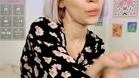 Snapshot of annietinky chatting on October 12, 4:06 pm annietinky online show from October 12, 4:06 pm