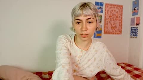 Snapshot of annietinky chatting on November 9, 4:11 am annietinky online show from November 9, 4:11 am