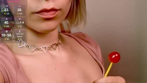 Snapshot of annietinky chatting on December 17, 11:44 pm annietinky online show from December 17, 11:44 pm