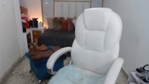 anna online show from January 22, 4:23 pm