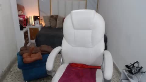 anna online show from January 26, 5:34 pm