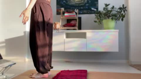 N  antics online show from September 17, 3:52 am