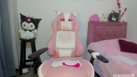 Snapshot of annubis_lia chatting on January 16, 5:42 am SOFIA INDEPENDENT MODEL online show from January 16, 5:42 am