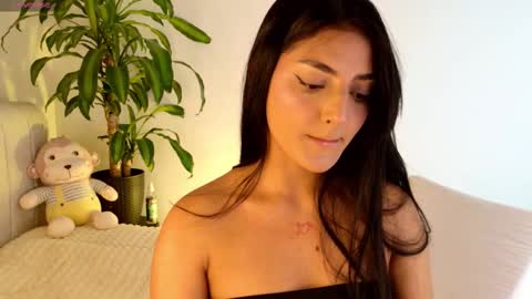 Snapshot of annubis_lia chatting on September 22, 2:24 am SOFIA INDEPENDENT MODEL online show from September 22, 2:24 am