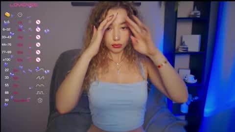 Snapshot of annvegga chatting on September 21, 8:32 pm Ann online show from September 21, 8:32 pm