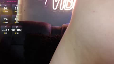 anny_loves online show from January 10, 12:17 am