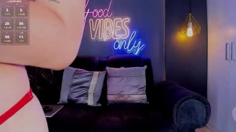 anny_loves online show from November 14, 6:17 pm