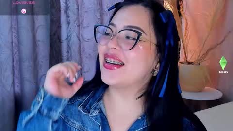 A N N Y E  online show from November 25, 1:00 pm