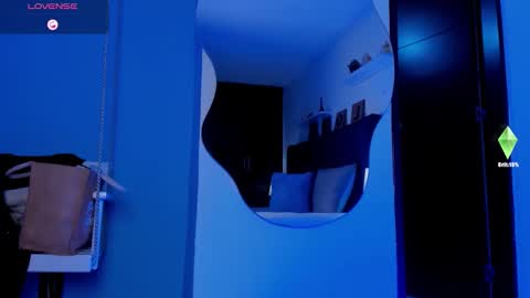 A N N Y E  online show from December 2, 12:32 pm