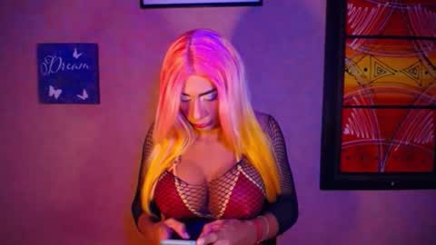 Snapshot of annysheby chatting on March 8, 3:28 am AnnySheby online show from March 8, 3:28 am