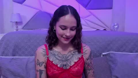 Snapshot of annythomsonn chatting on December 6, 11:57 pm AnnyT online show from December 6, 11:57 pm