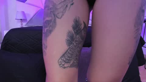 Snapshot of annythomsonn chatting on December 13, 10:13 pm AnnyT online show from December 13, 10:13 pm