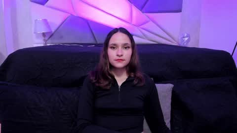 Snapshot of annythomsonn chatting on December 31, 1:15 am AnnyT online show from December 31, 1:15 am